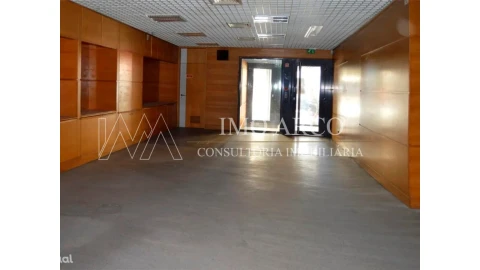 Loja para Venda em Paços de Ferreira