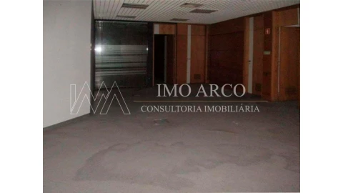 Loja para Venda em Paços de Ferreira