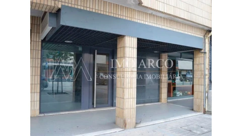 Loja para Venda em Paços de Ferreira