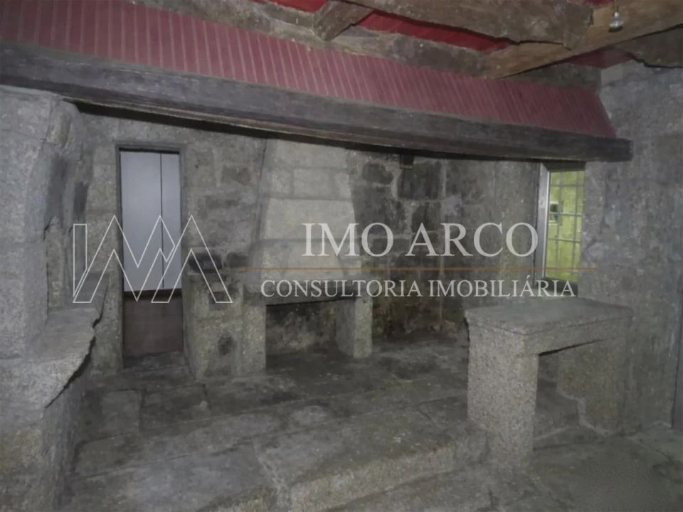 Moradia T5 para Venda em São Tomé de Negrelos Foto 25