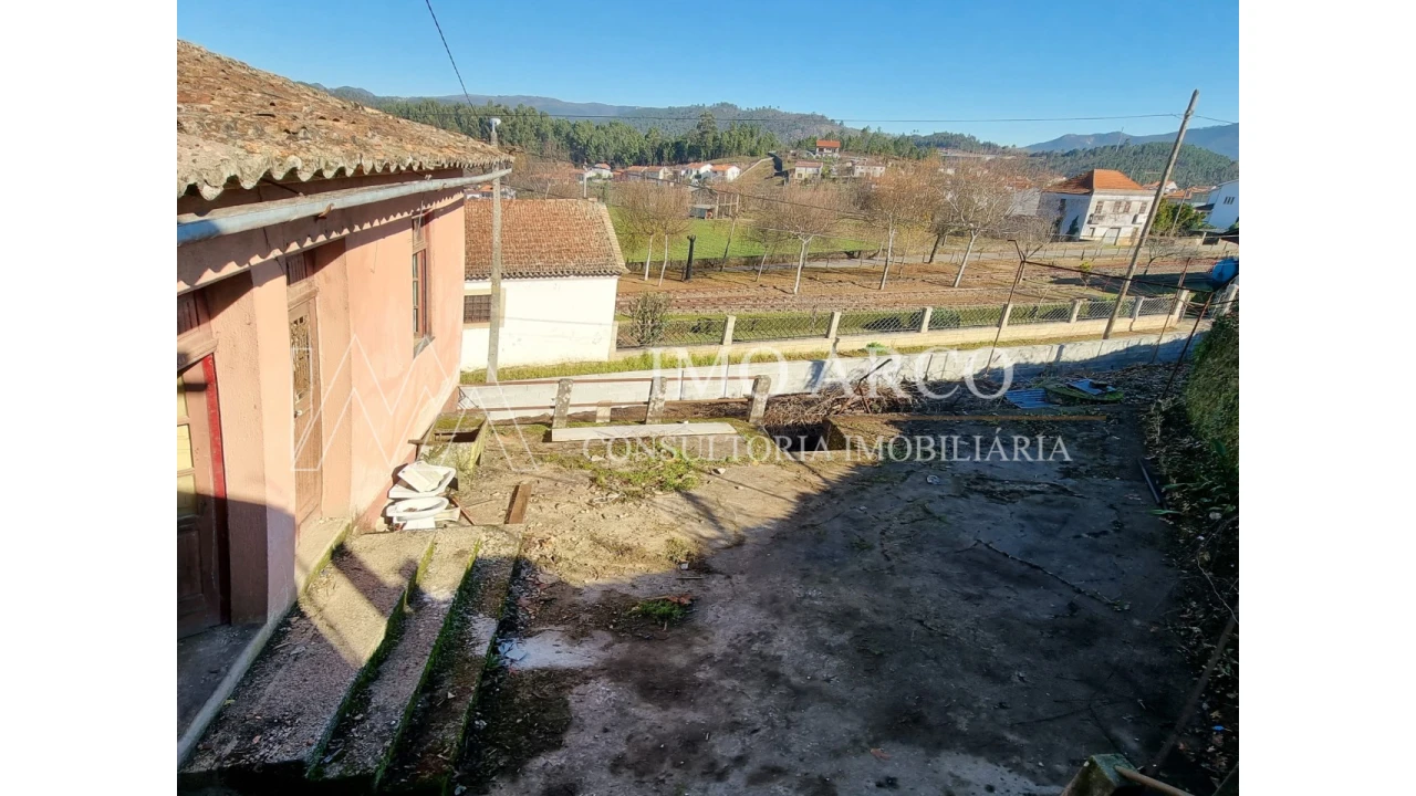Moradia T4 para Venda em Arco de Baúlhe e Vila Nune Foto 7