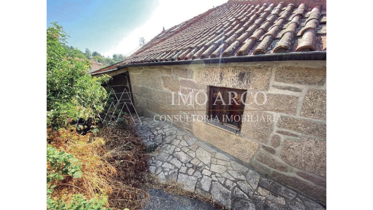 Moradia T5 para Venda em Telões Foto 12