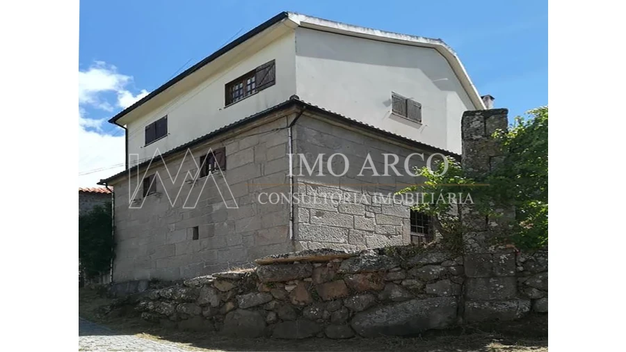 Moradia T5 para Venda em Telões Foto 1