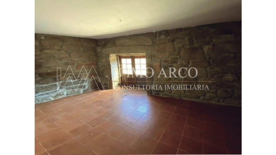 Moradia T5 para Venda em Telões Foto 5