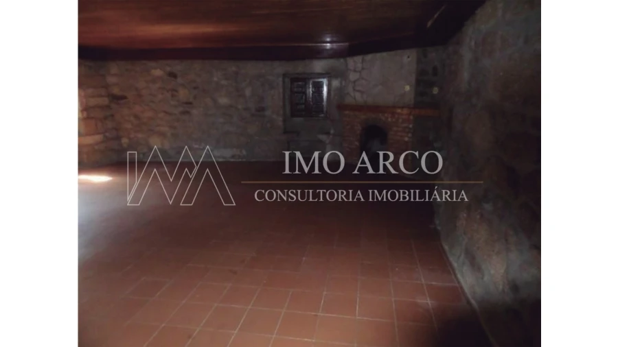 Moradia T5 para Venda em Telões Foto 9