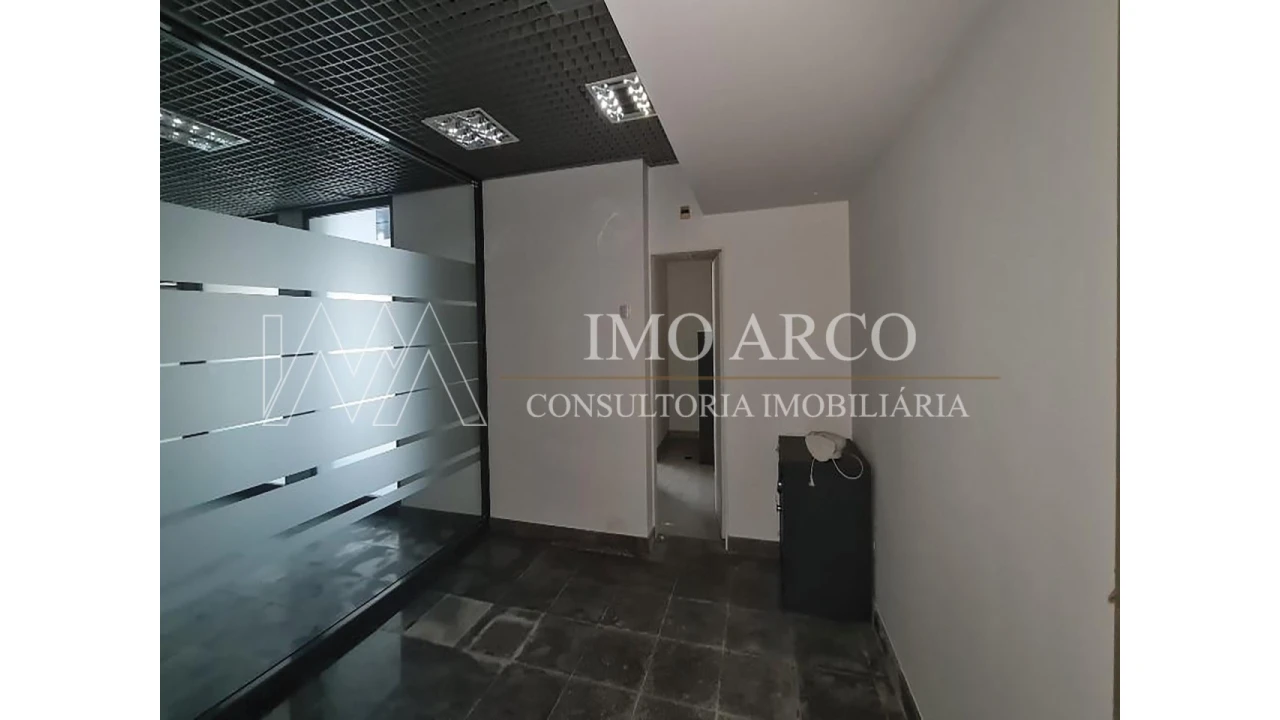 Loja para Venda em Bornes de Aguiar Foto 9