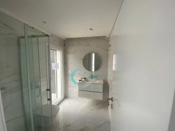Moradia T4 para Venda em Corroios