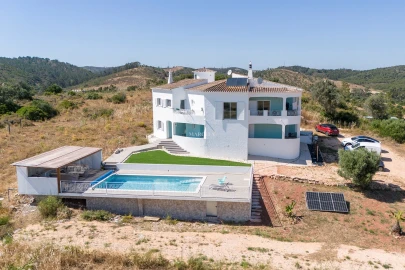 Moradia T4 para Venda em Lagos (São Sebastião e Santa Maria)