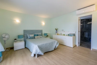 Moradia T4 para Venda em Lagos (São Sebastião e Santa Maria)