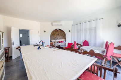 Moradia T4 para Venda em Lagos (São Sebastião e Santa Maria)