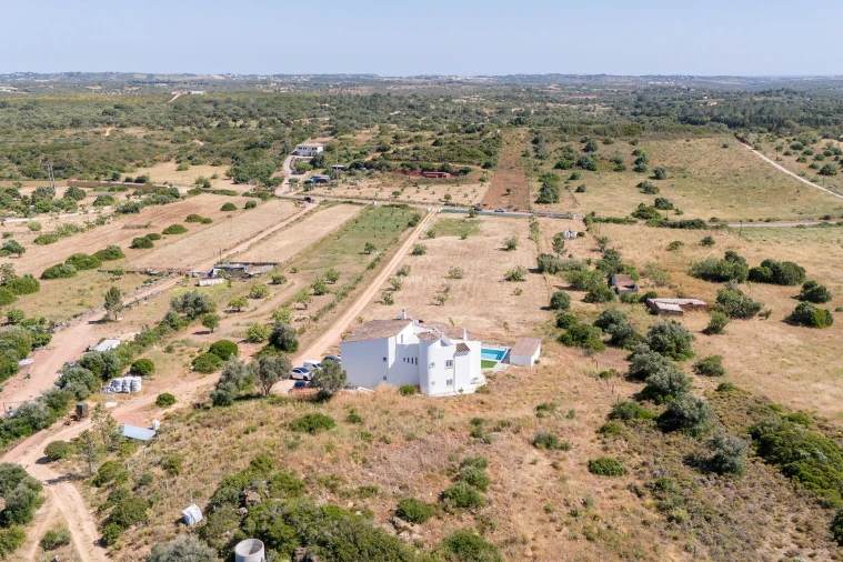 Moradia T4 para Venda em Lagos (São Sebastião e Santa Maria) Foto 45