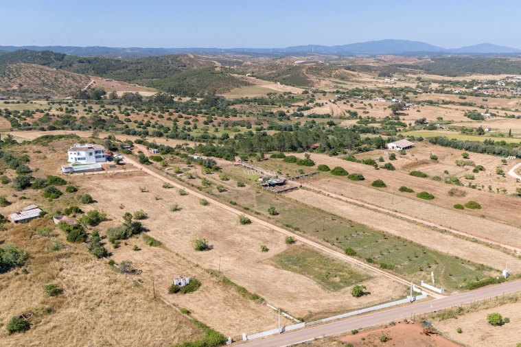 Moradia T4 para Venda em Lagos (São Sebastião e Santa Maria) Foto 3