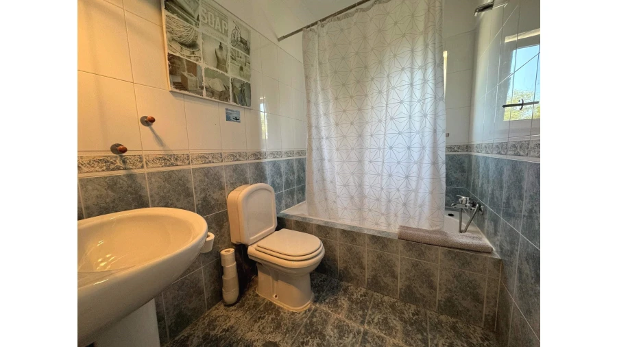 Moradia T8 para Venda em Lagos (São Sebastião e Santa Maria) Foto 14