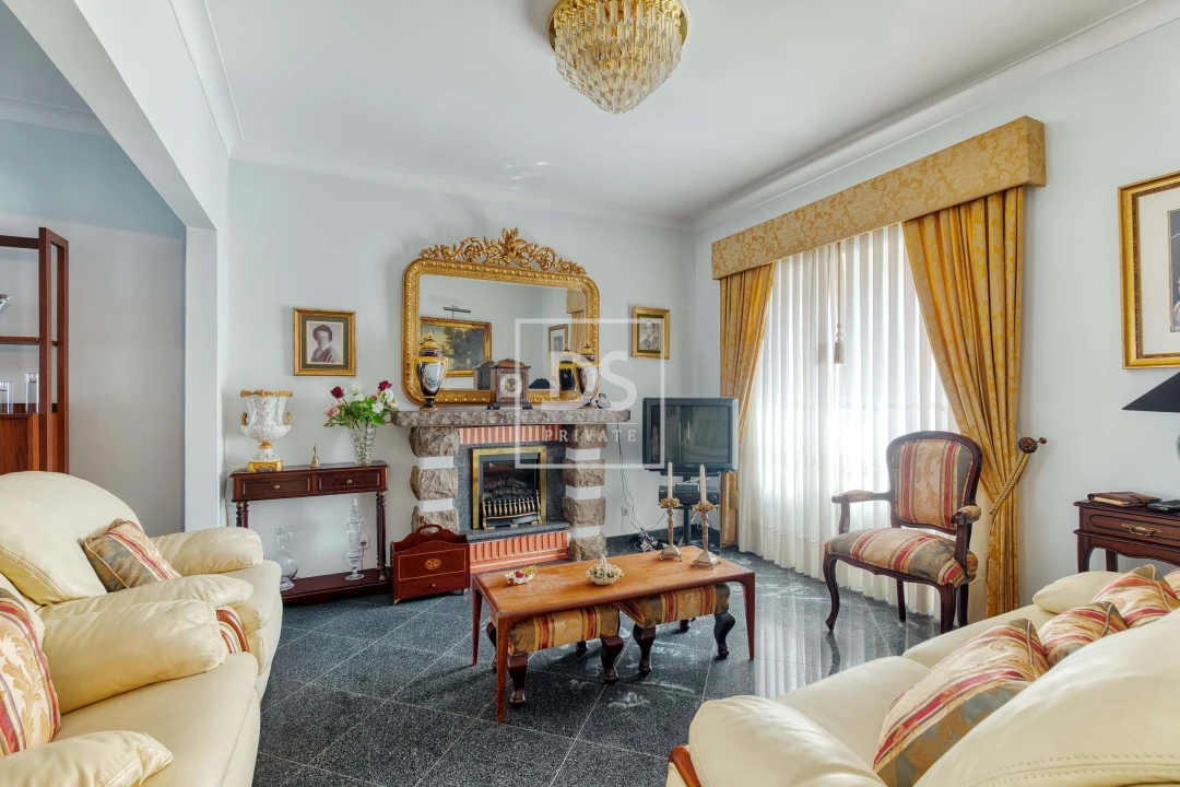 Moradia T5 para Venda em Algueirão-Mem Martins Foto 13