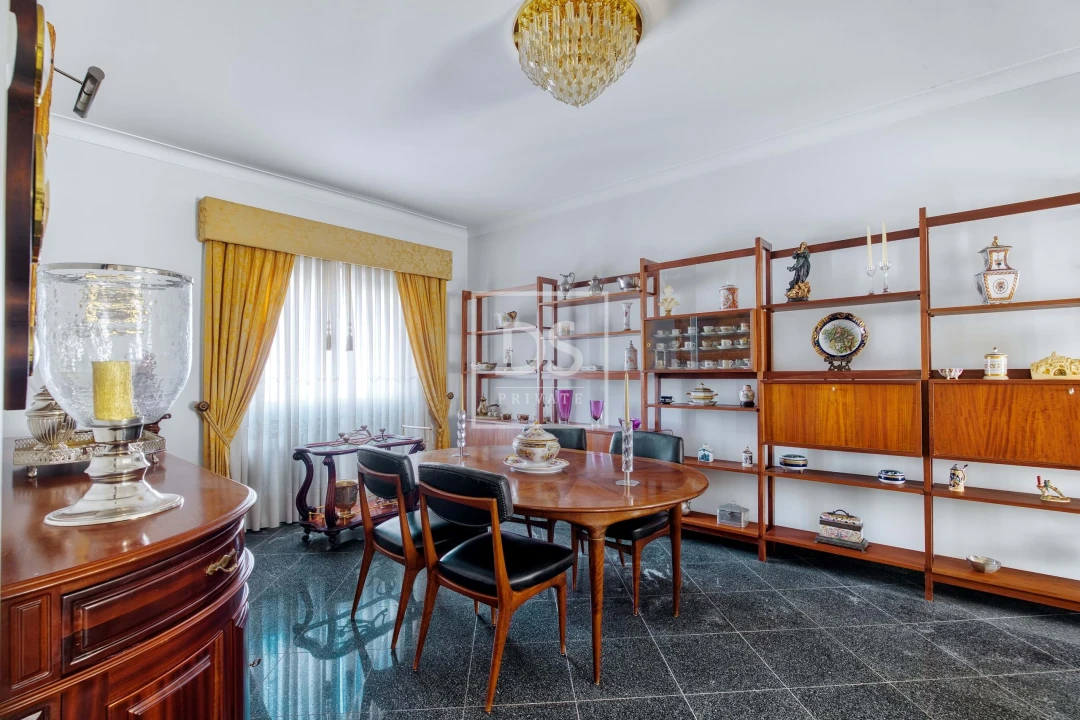 Moradia T5 para Venda em Algueirão-Mem Martins Foto 15