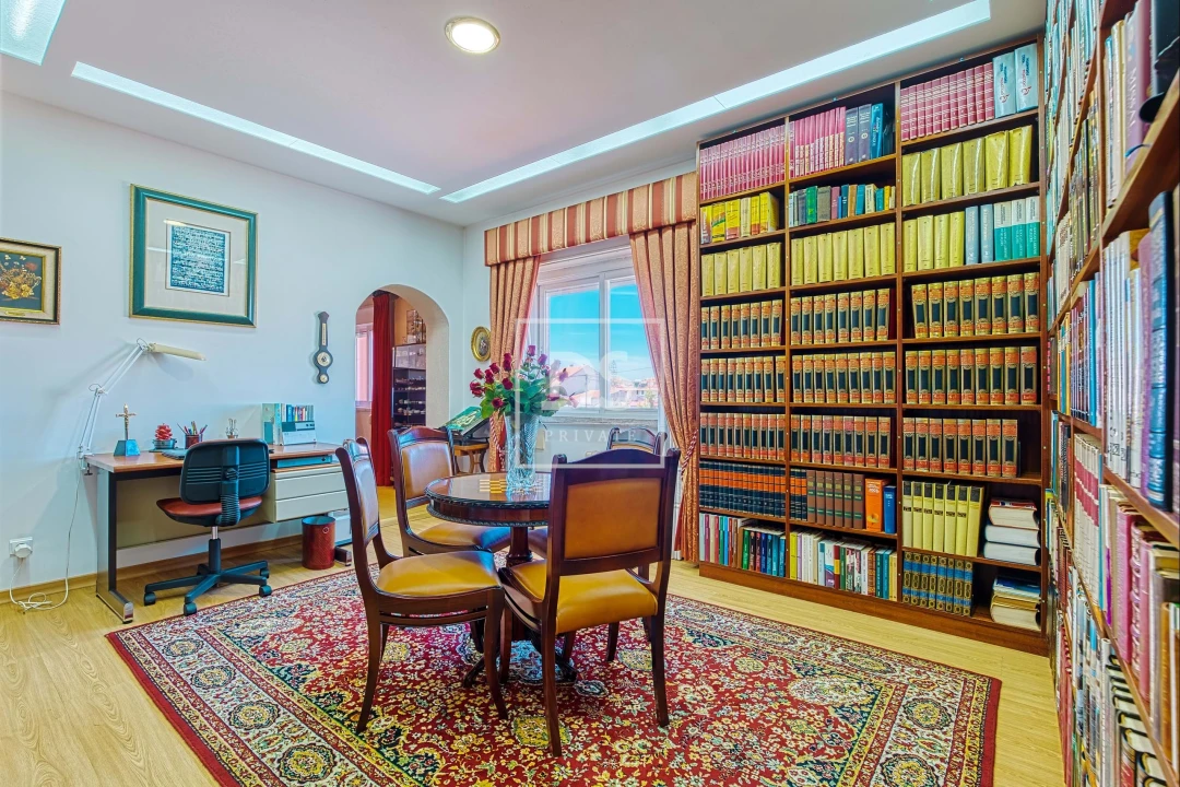 Moradia T5 para Venda em Algueirão-Mem Martins Foto 31