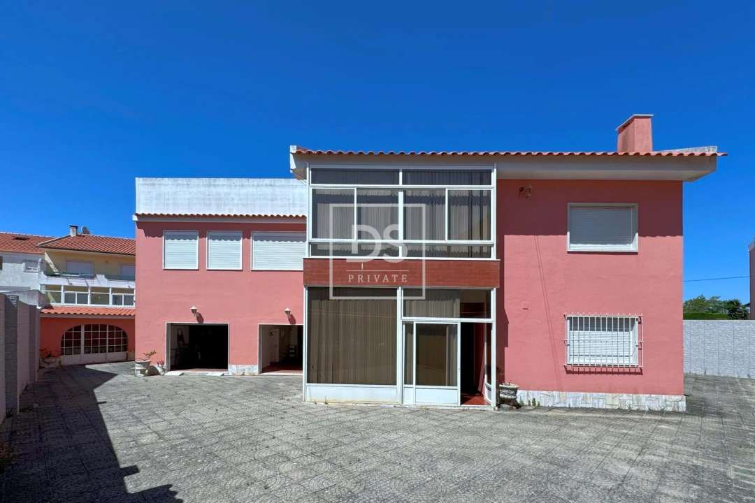 Moradia T5 para Venda em Algueirão-Mem Martins Foto 3