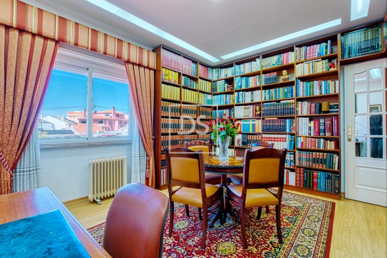 Moradia T5 para Venda em Algueirão-Mem Martins Foto 32