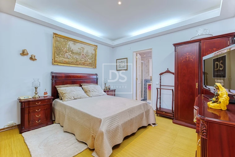 Moradia T5 para Venda em Algueirão-Mem Martins Foto 36