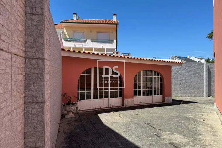 Moradia T5 para Venda em Algueirão-Mem Martins Foto 5