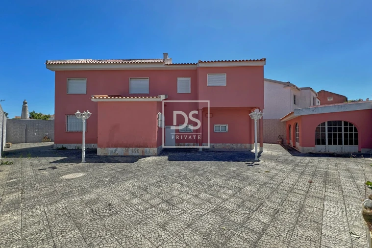 Moradia T5 para Venda em Algueirão-Mem Martins Foto 6