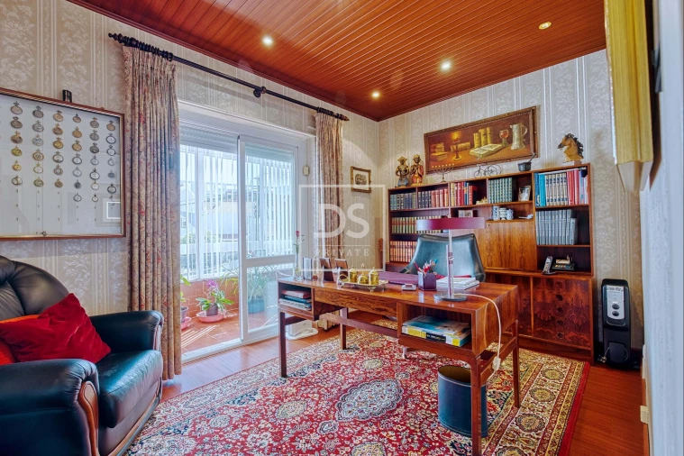 Moradia T5 para Venda em Algueirão-Mem Martins Foto 40