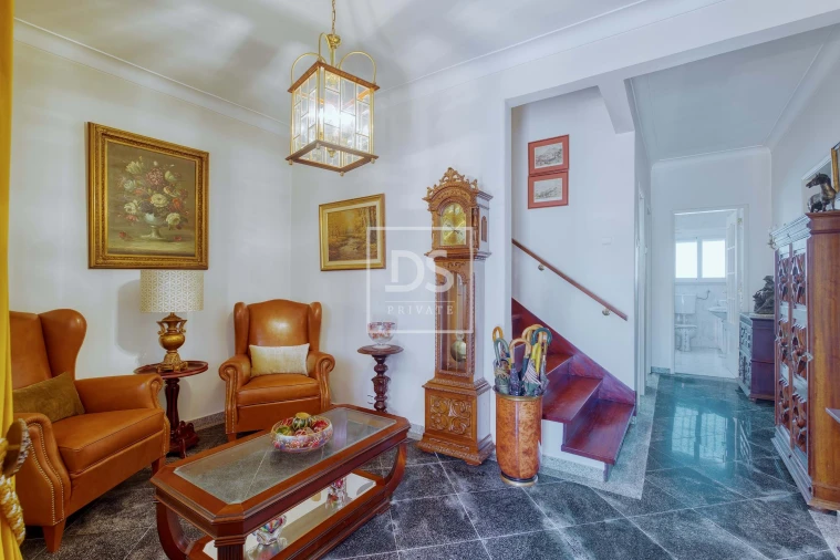 Moradia T5 para Venda em Algueirão-Mem Martins Foto 11