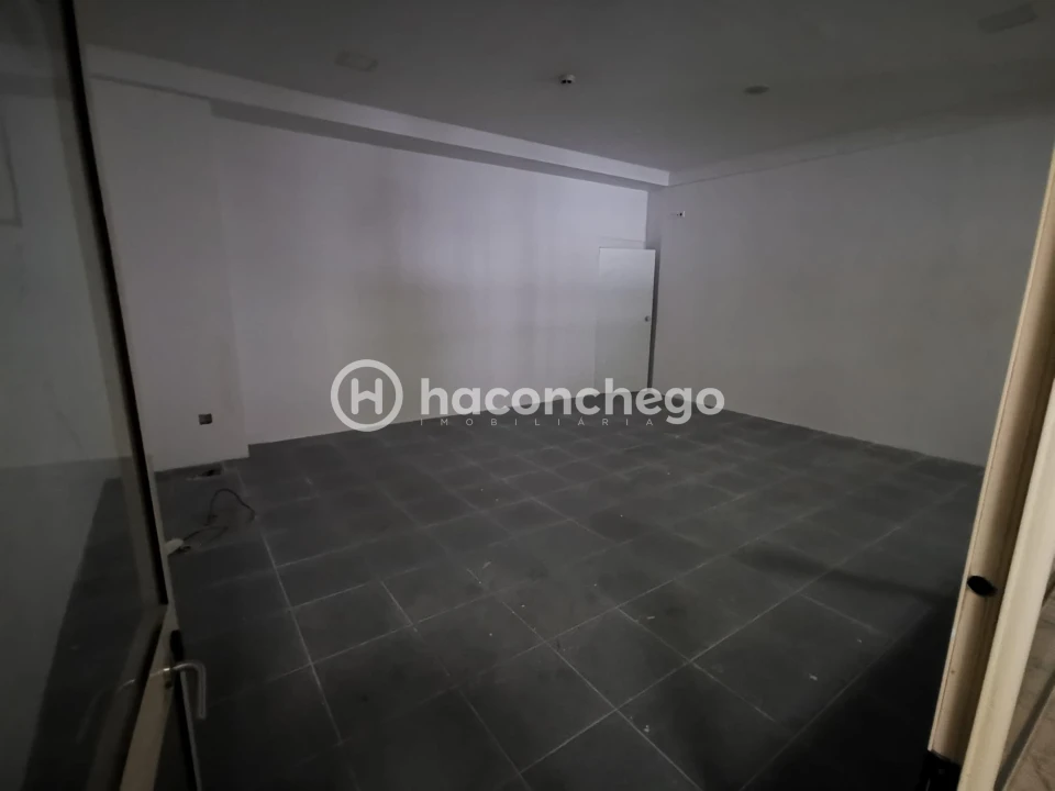 Loja para Venda em Arcozelo Foto 12