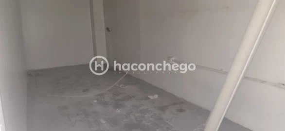 Loja para Venda em Arcozelo