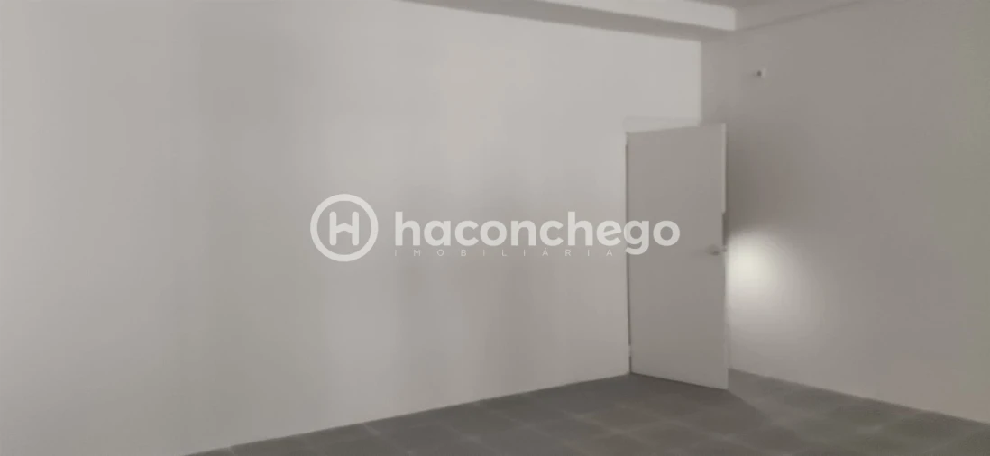 Loja para Venda em Arcozelo Foto 17
