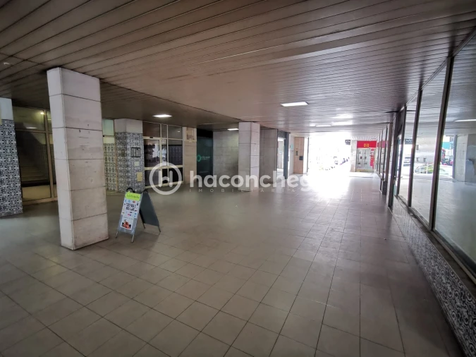 Loja para Venda em Arcozelo Foto 7