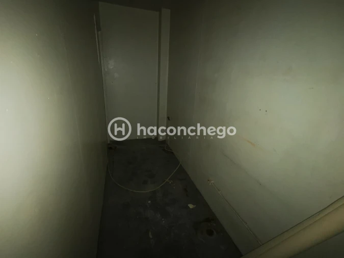 Loja para Venda em Arcozelo Foto 22