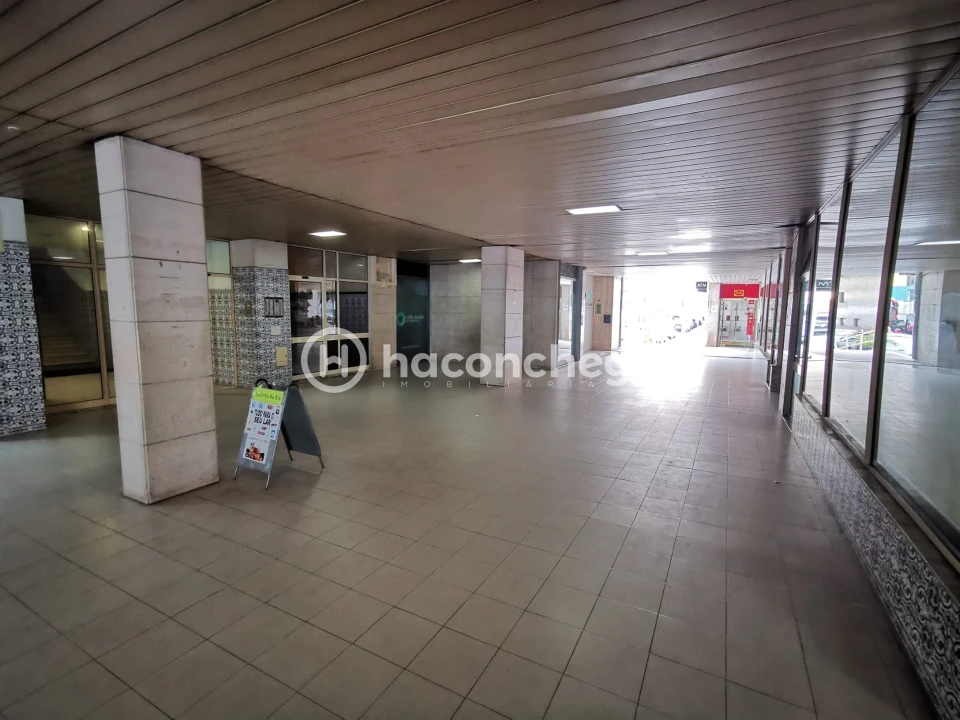 Loja para Venda em Arcozelo Foto 7
