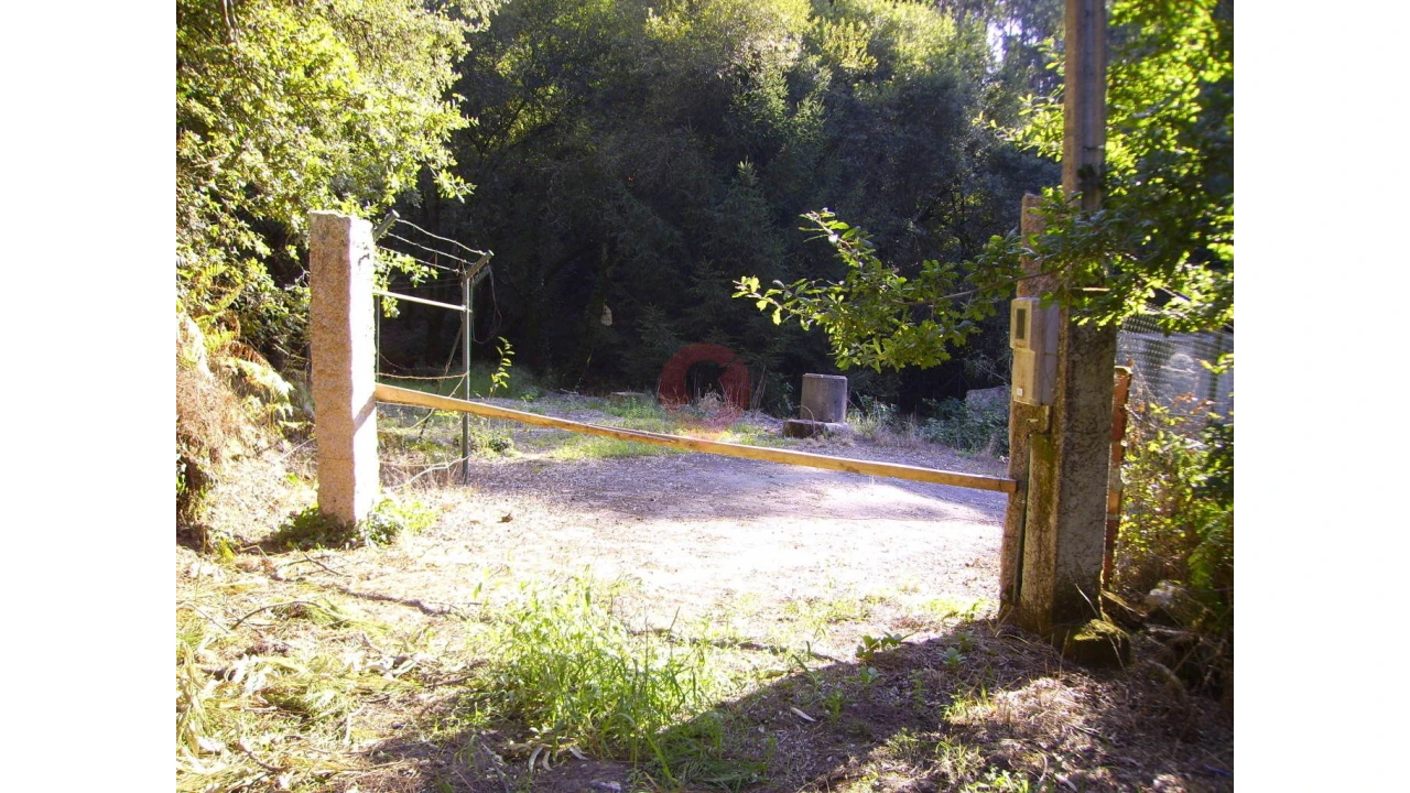 Armazém para Venda em Verdoejo Foto 16