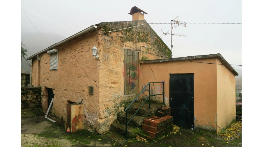 Moradia T1 para Venda em Penso Foto 9