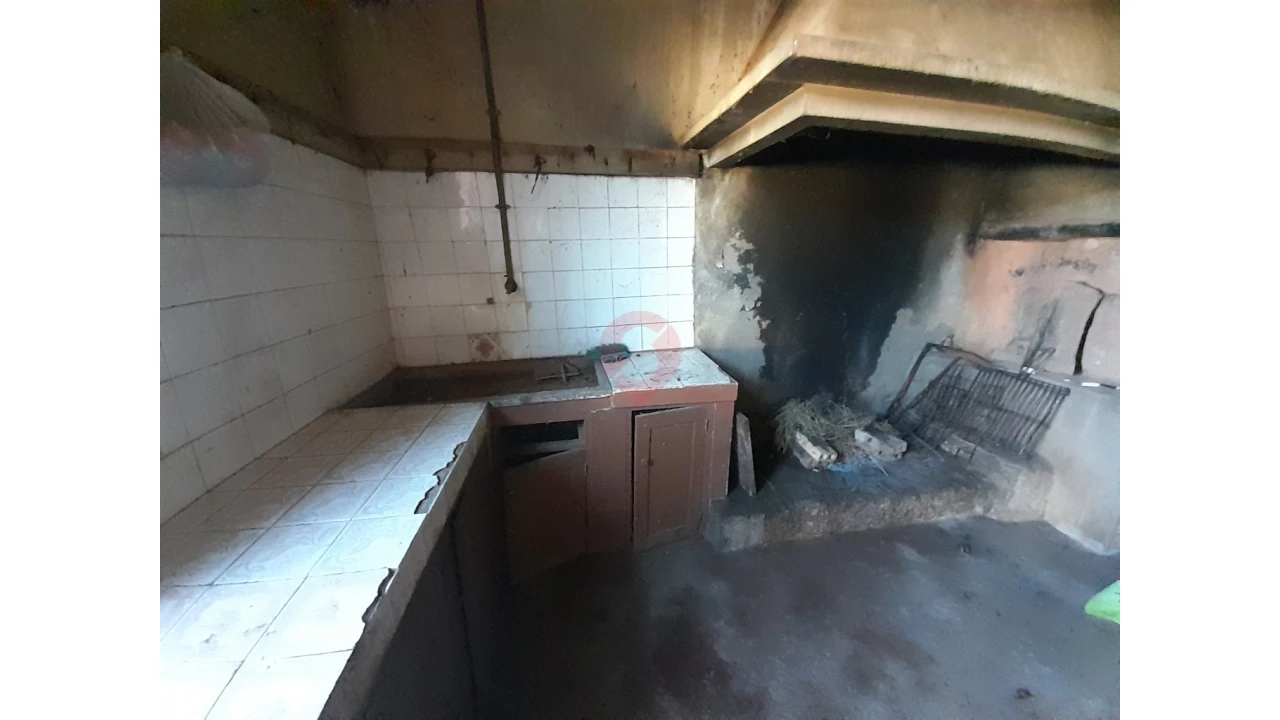 Moradia T2 para Venda em Troporiz e Lapela Foto 3