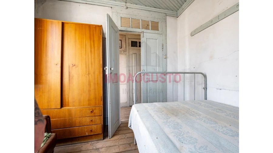 Moradia T2 para Venda em Castelo Mendo, Ade, Monteperobolso e Mesquitela Foto 9