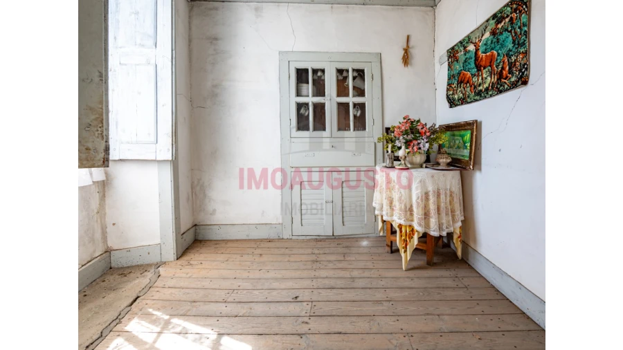 Moradia T2 para Venda em Castelo Mendo, Ade, Monteperobolso e Mesquitela Foto 10