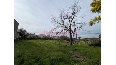 Moradia T4 para Venda em Castanheira
