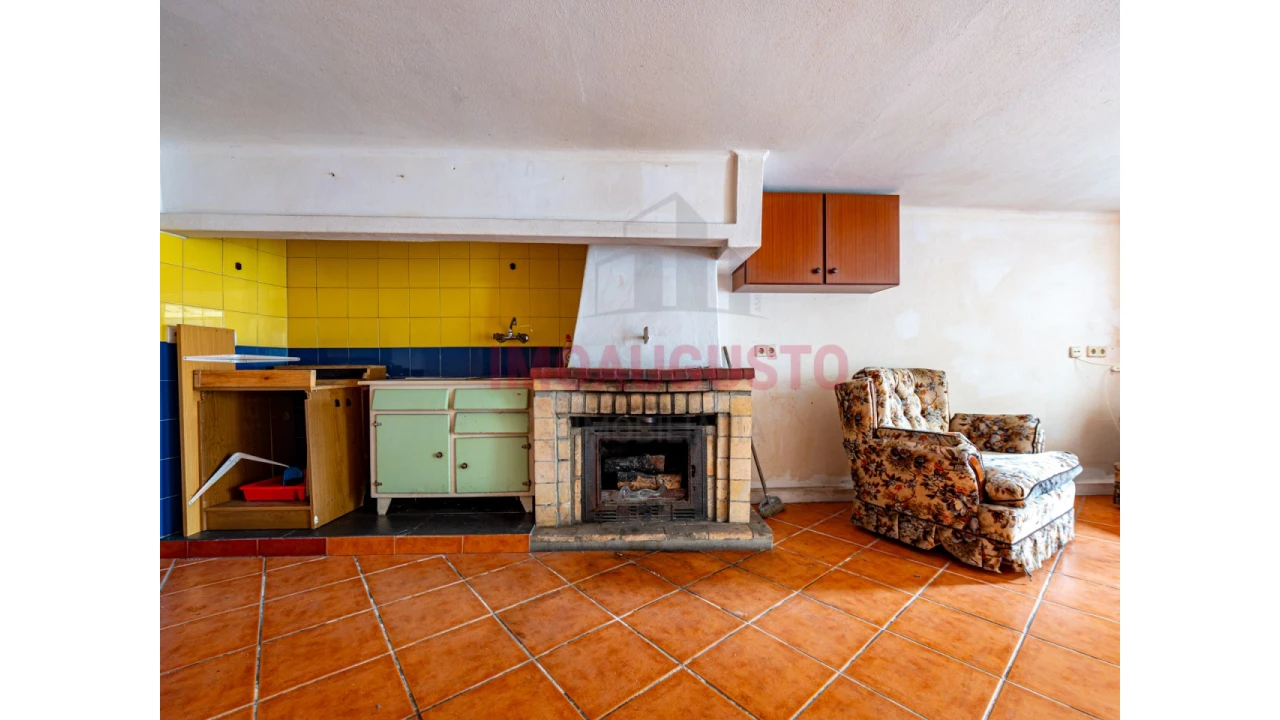 Moradia T1 para Venda em Paranhos Foto 3