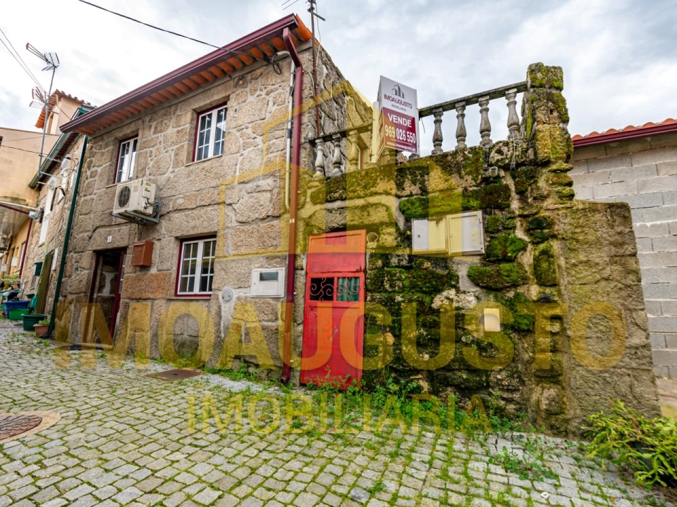 Moradia T1 para Venda em Paranhos Foto 1