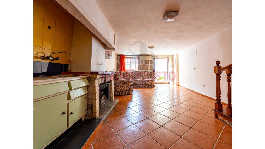 Moradia T1 para Venda em Paranhos Foto 4