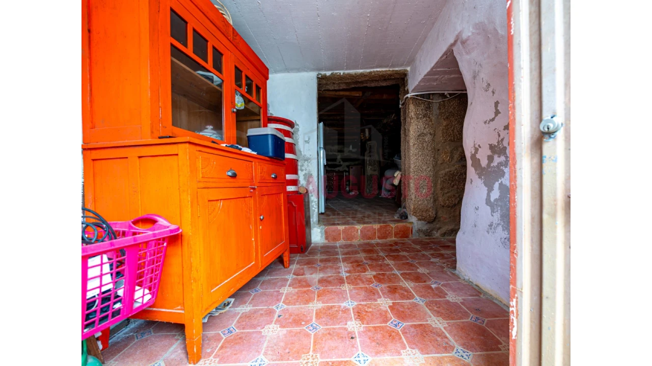 Moradia T2 para Venda em Paranhos Foto 9