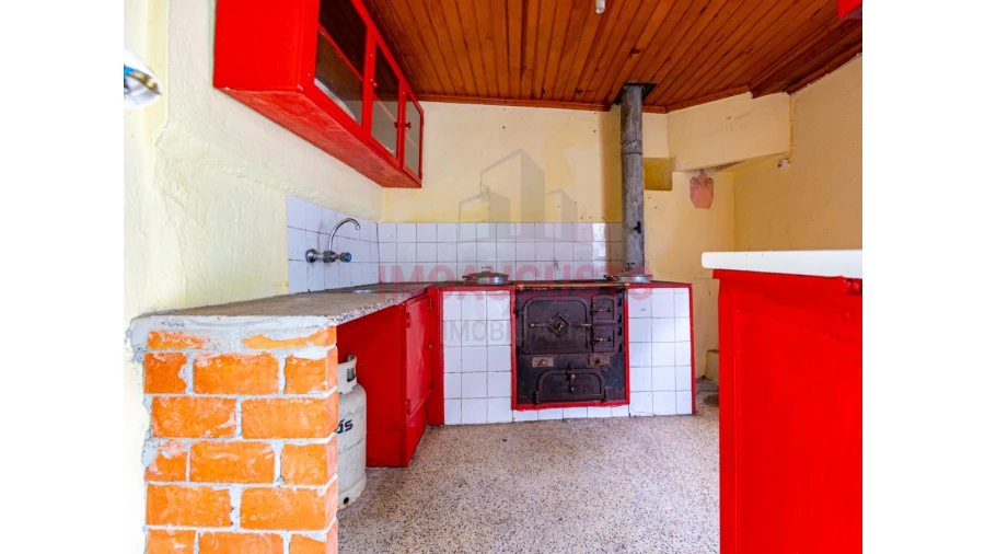 Moradia T2 para Venda em Paranhos Foto 3