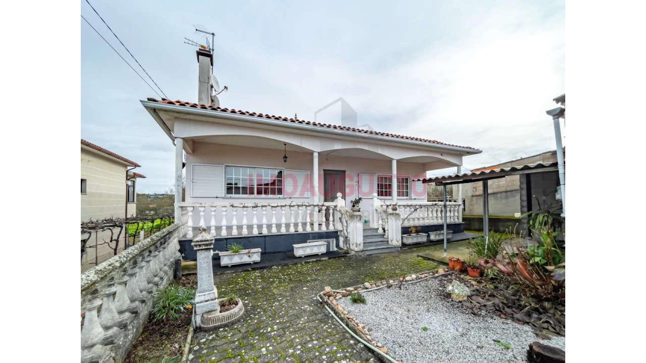 Moradia T4 para Venda em Freixo Foto 1