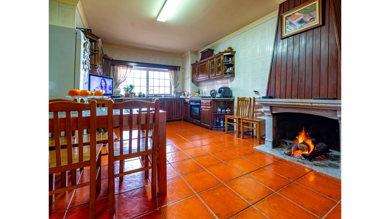 Moradia T4 para Venda em Freixo Foto 8