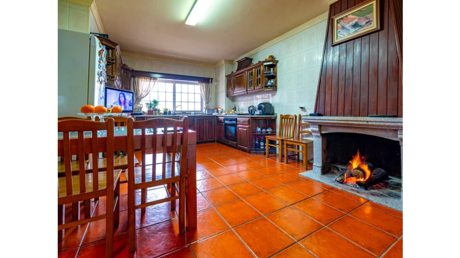 Moradia T4 para Venda em Freixo Foto 8