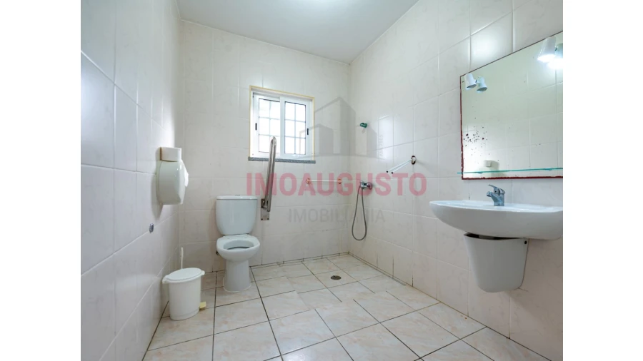 Moradia T4 para Venda em Freixo Foto 36