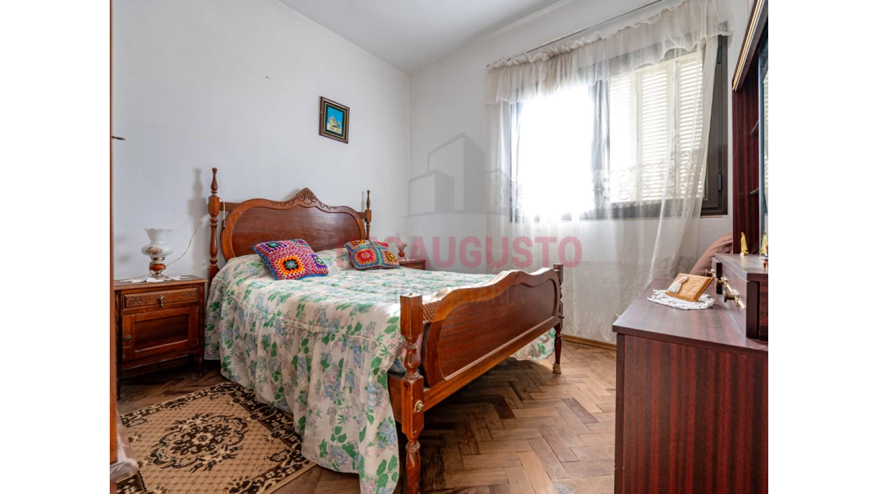 Moradia T4 para Venda em Vale de Espinho Foto 9