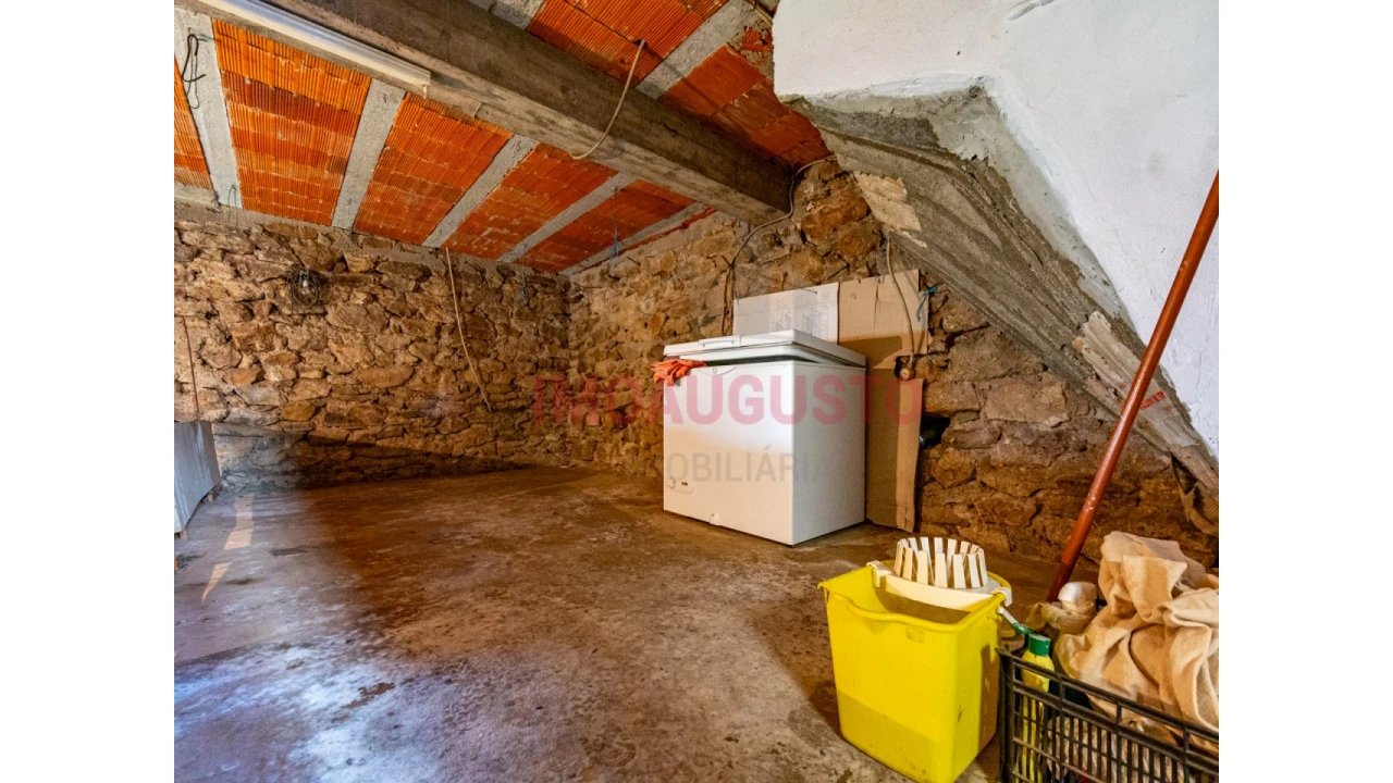 Moradia T4 para Venda em Vale de Espinho Foto 17